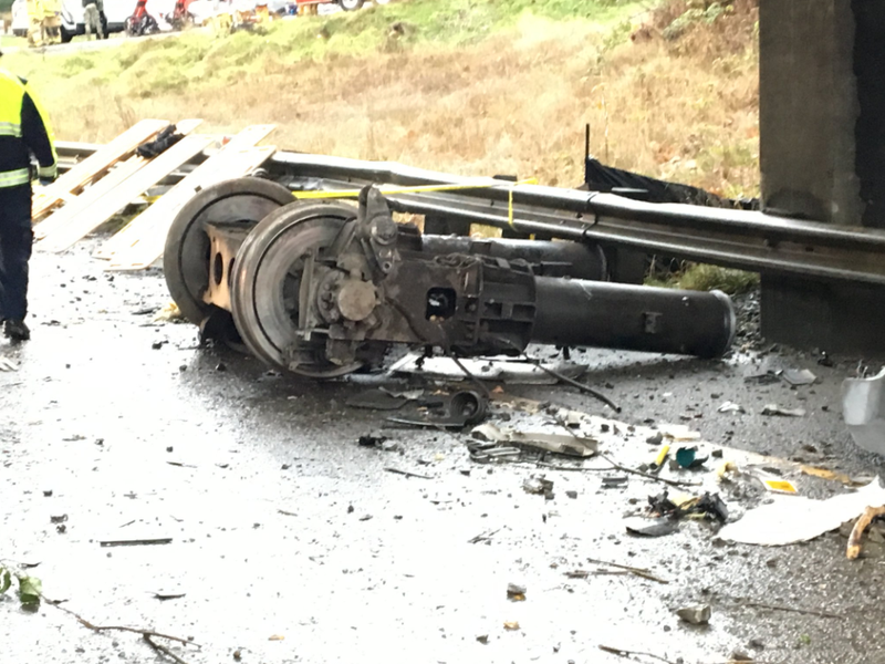 Illustration for article titled Amtrak Train Derailment Onto Highway In Tacoma Leads To Six Dead And Dozens Injured (UPDATED)